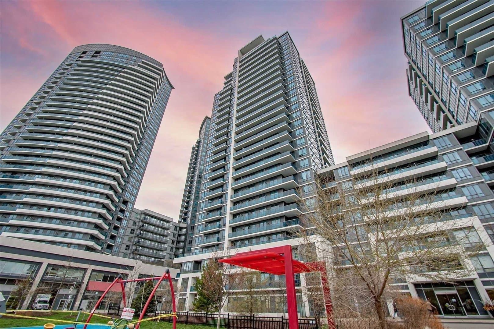 7165 Yonge Street - Photo 1