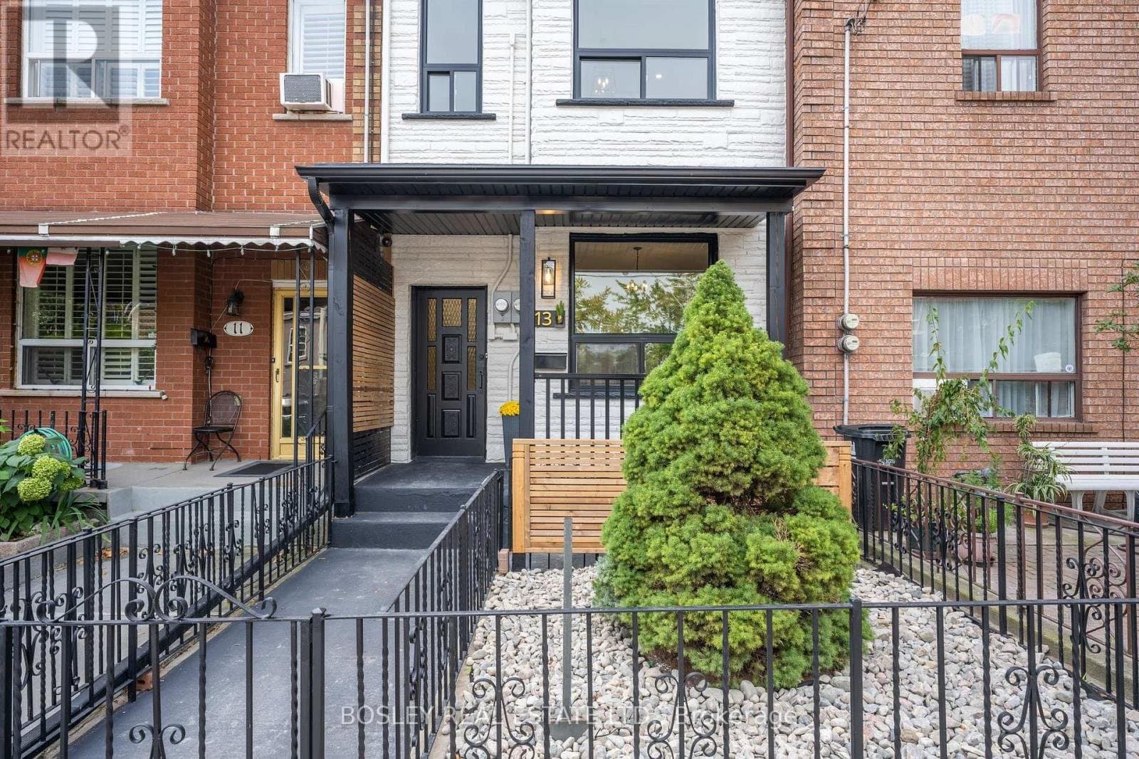 13 Mansfield Avenue - Photo 2