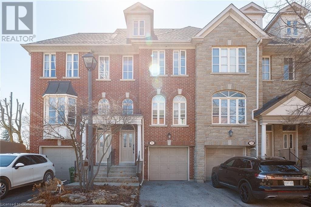 31 BROWNSTONE Lane