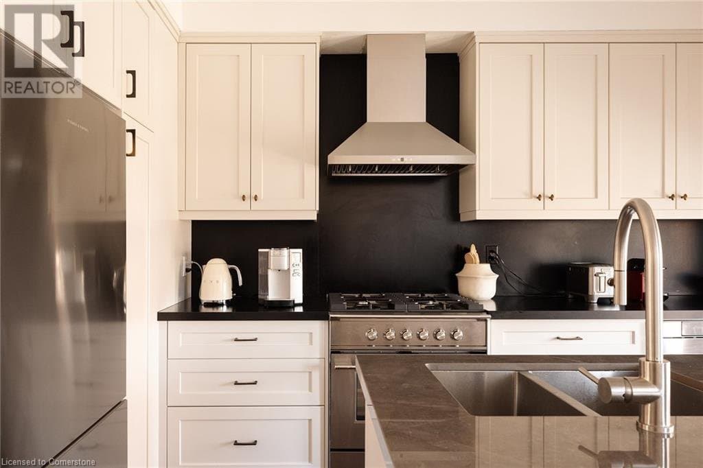 31 BROWNSTONE Lane - Photo 4