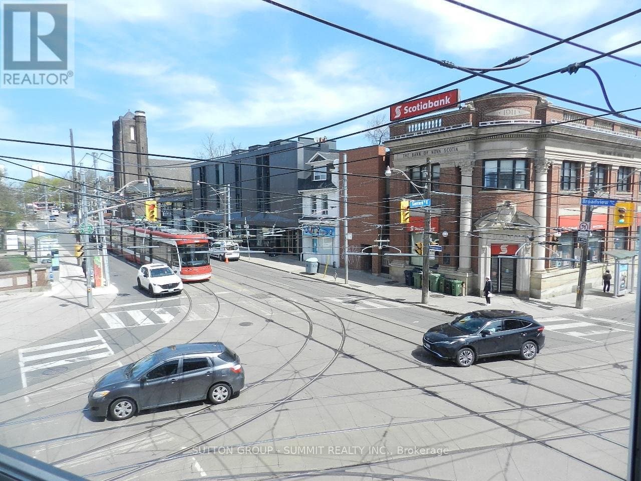 577 Gerrard Street - Photo 1