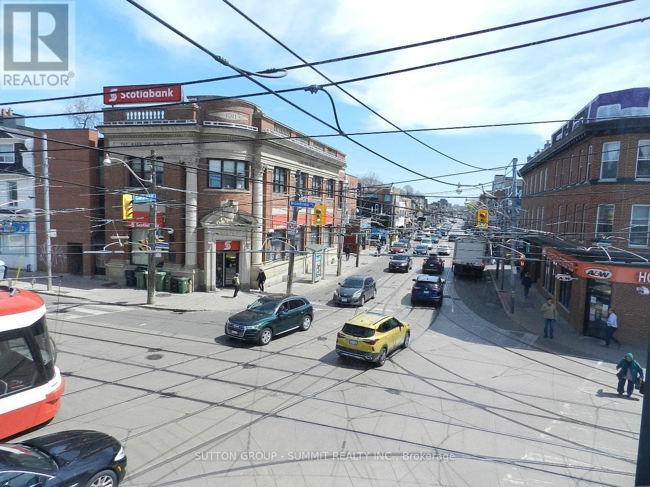 577 Gerrard Street - Photo 3