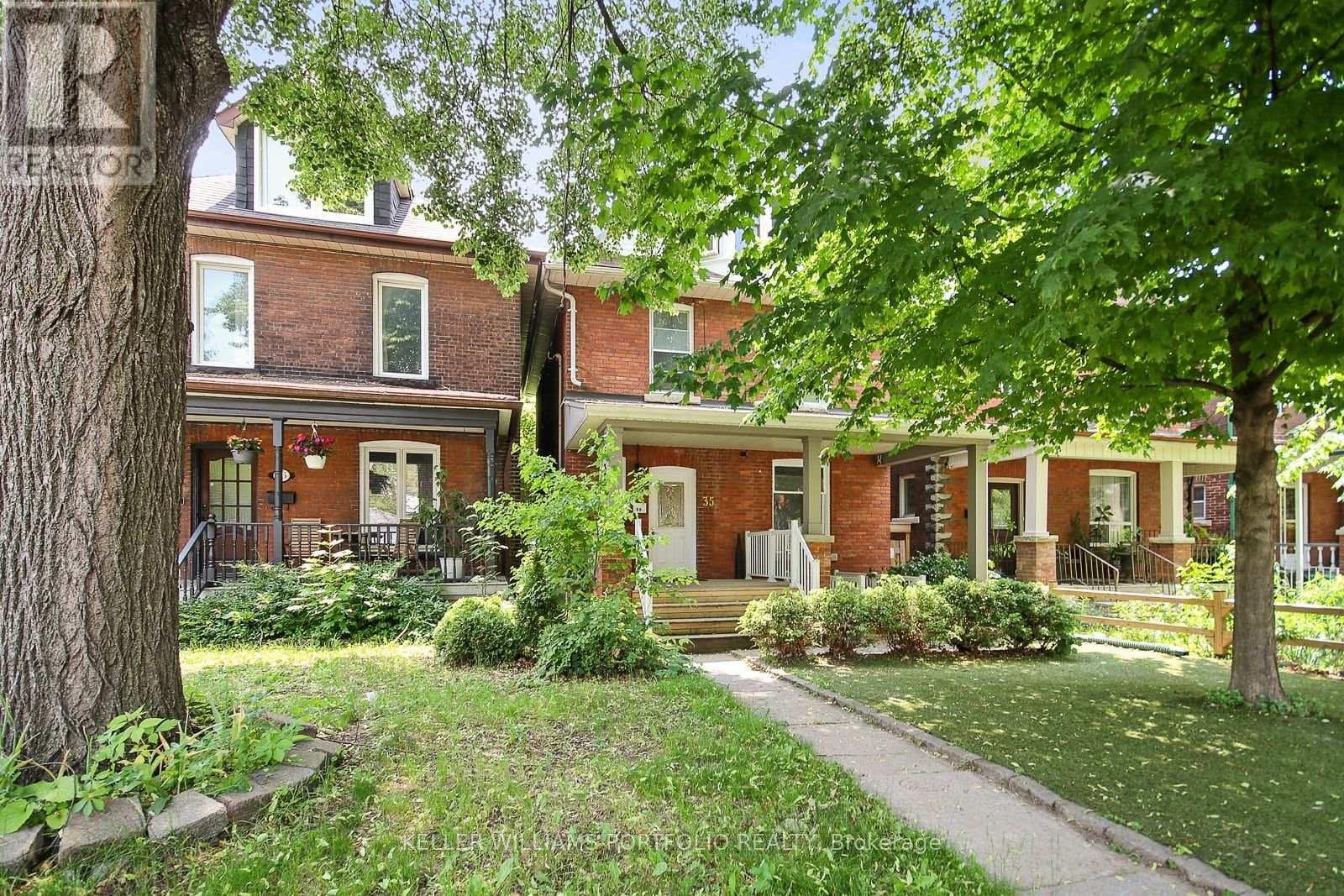 35 Humberside Avenue - Photo 2