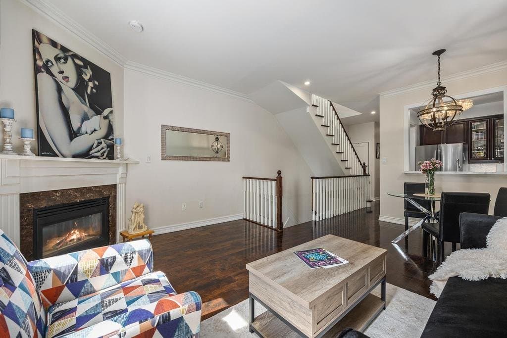 645 Davenport Road - Photo 2
