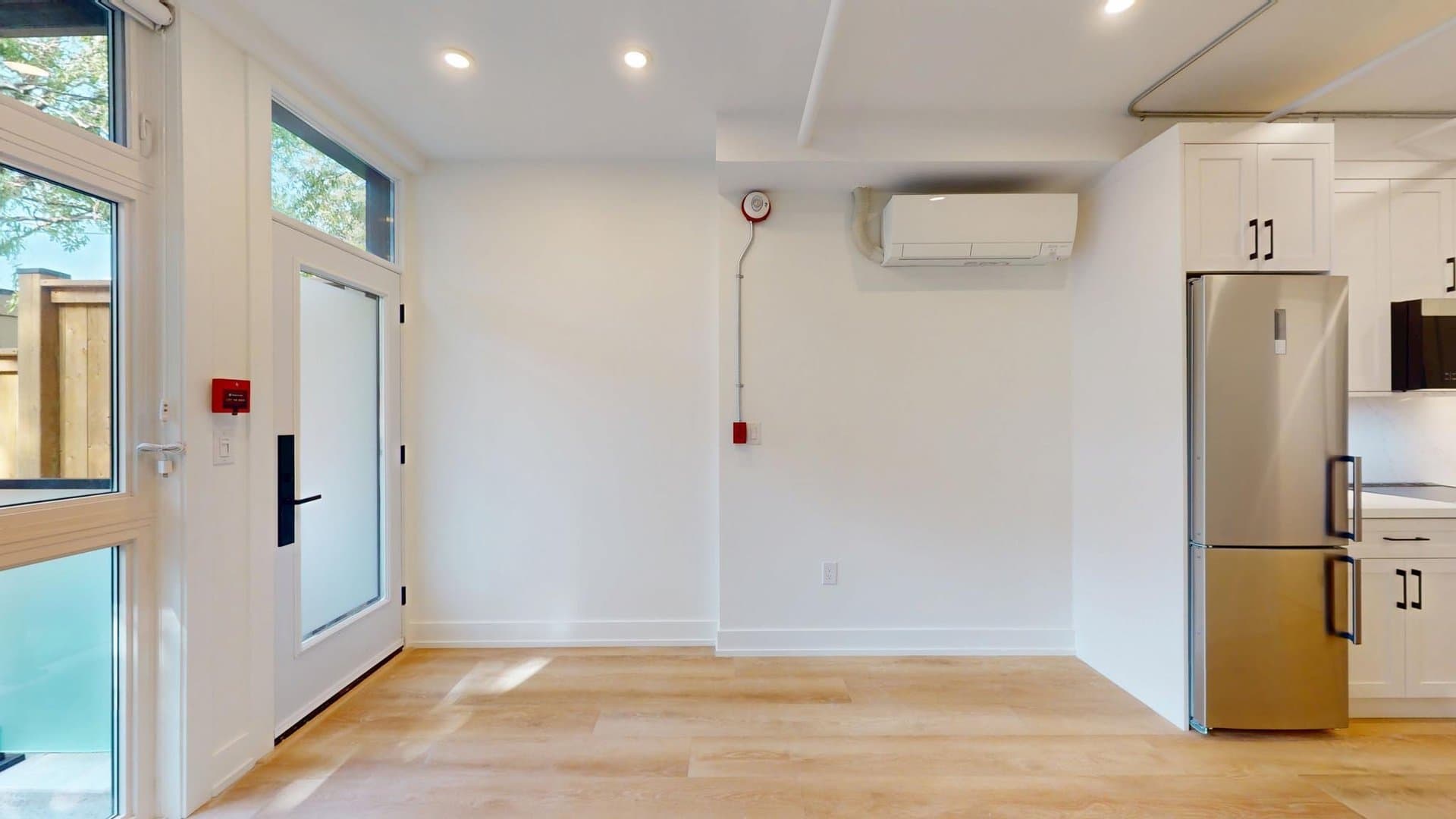 656 Annette Street - Photo 3