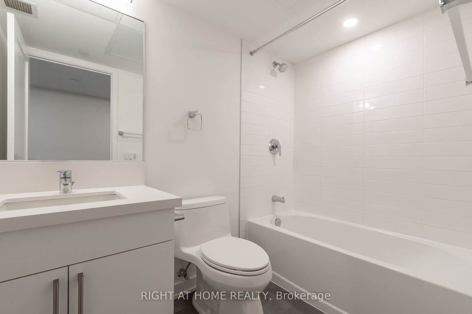 897 College Street - Photo 4