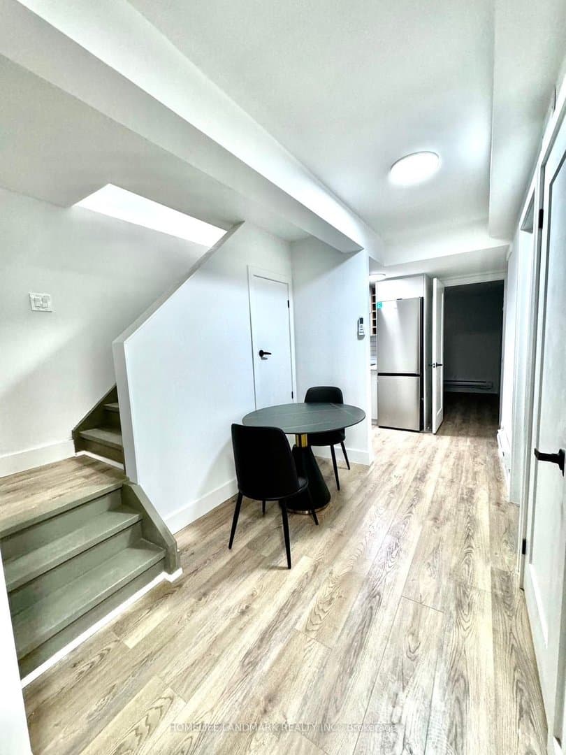541 Saint Clarens Avenue - Photo 4