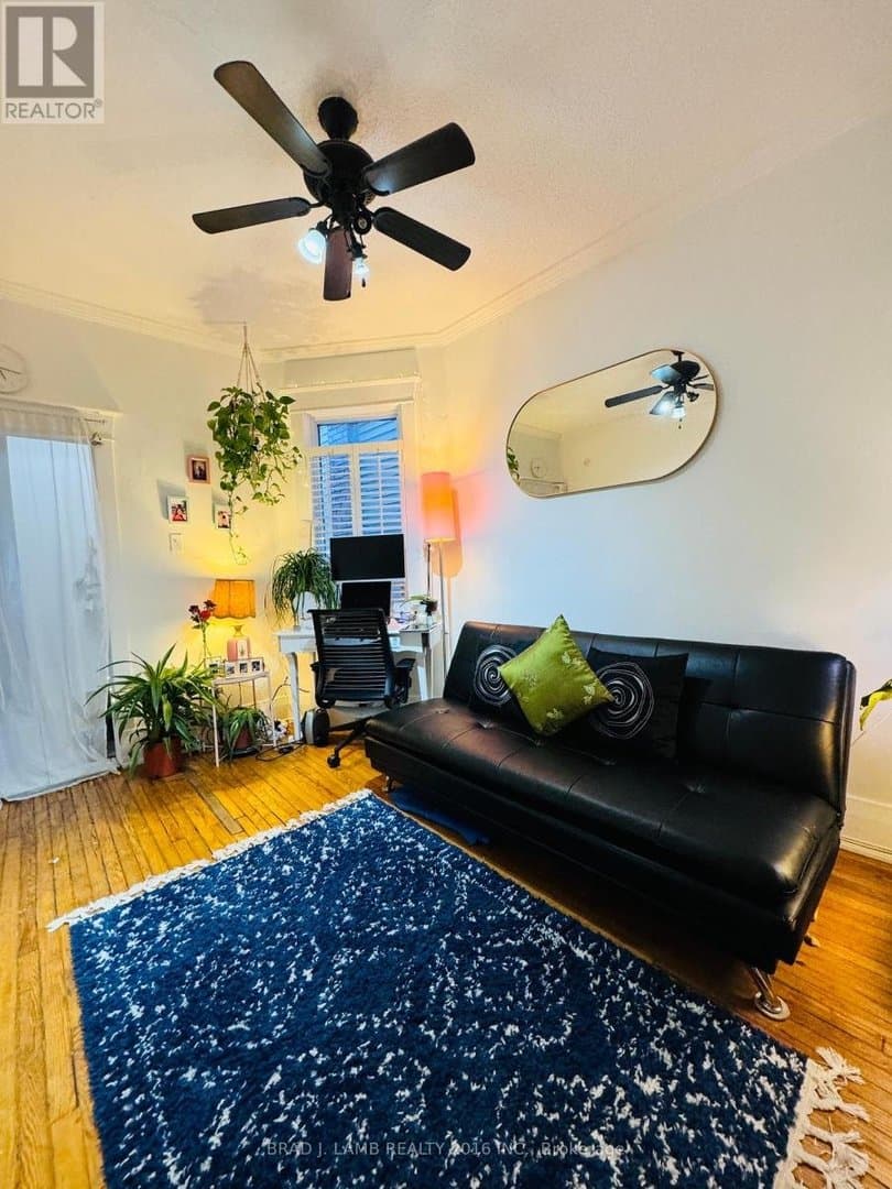 552 Dupont Street - Photo 4
