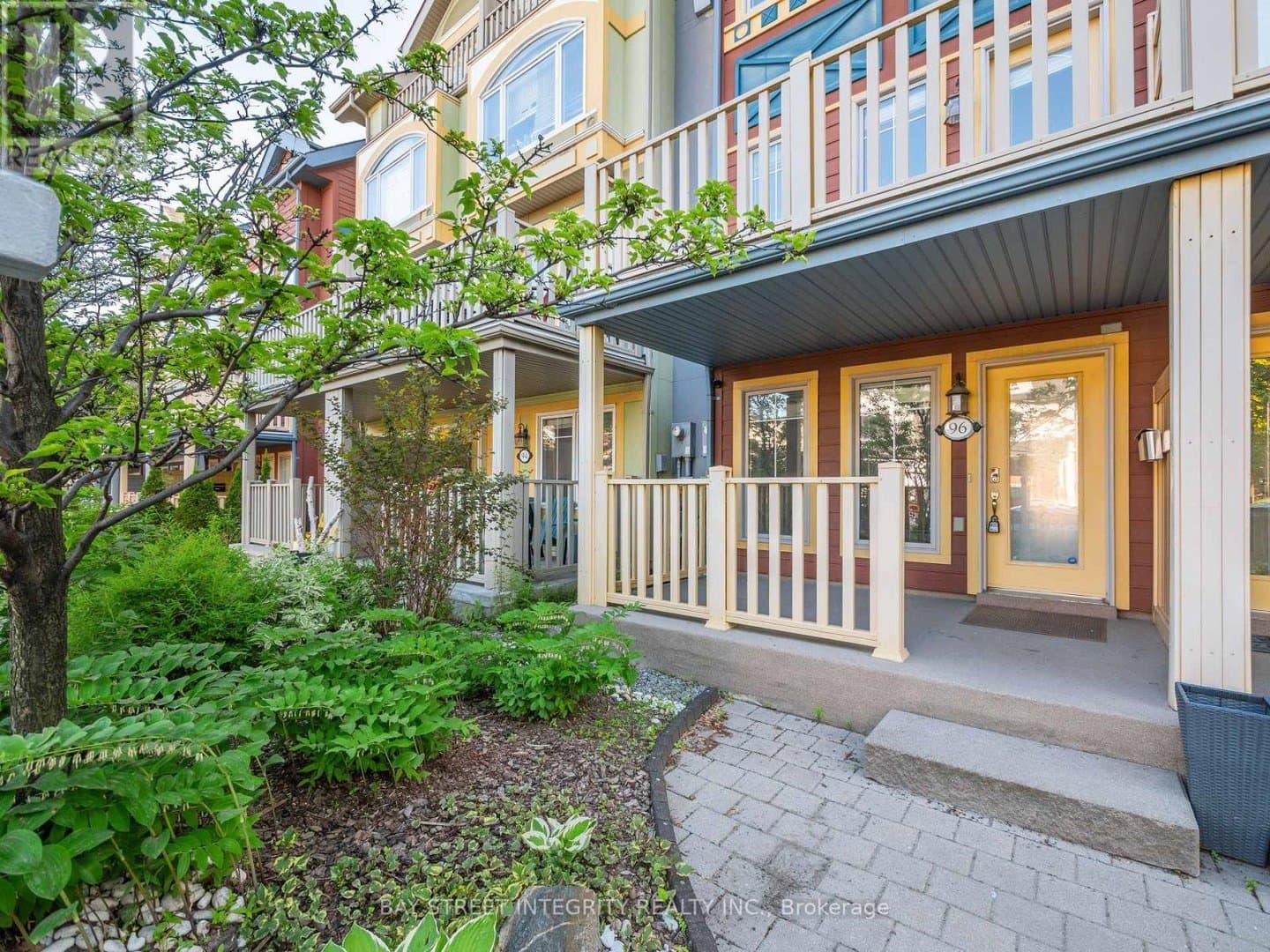 96 Woodbine Avenue - Photo 2