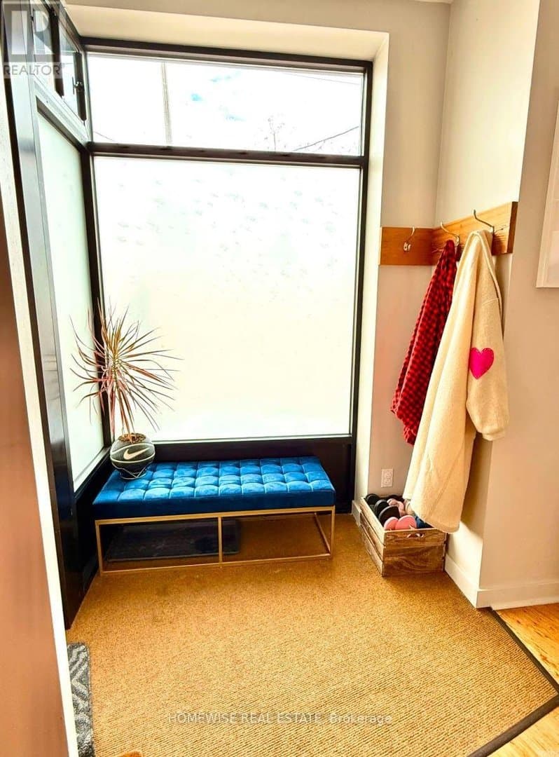 3633 Dundas Street - Photo 4