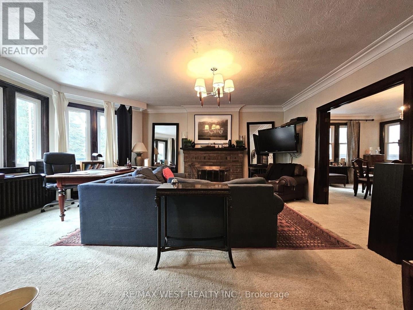 8 Oriole Gardens - Photo 2