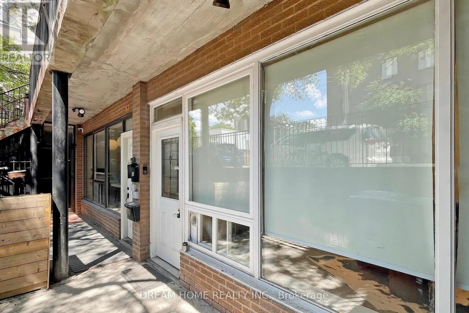 61 Cameron Street - Photo 2