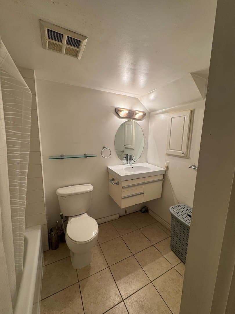 38 Western Battery Road - Photo 3