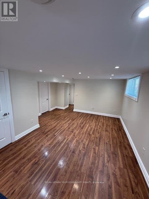 10 Fallingdale Crescent - Photo 3