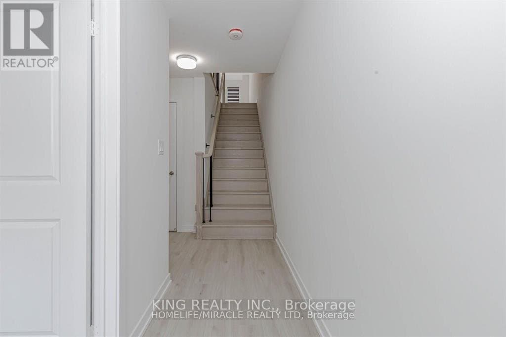 1539 Midland Avenue - Photo 3