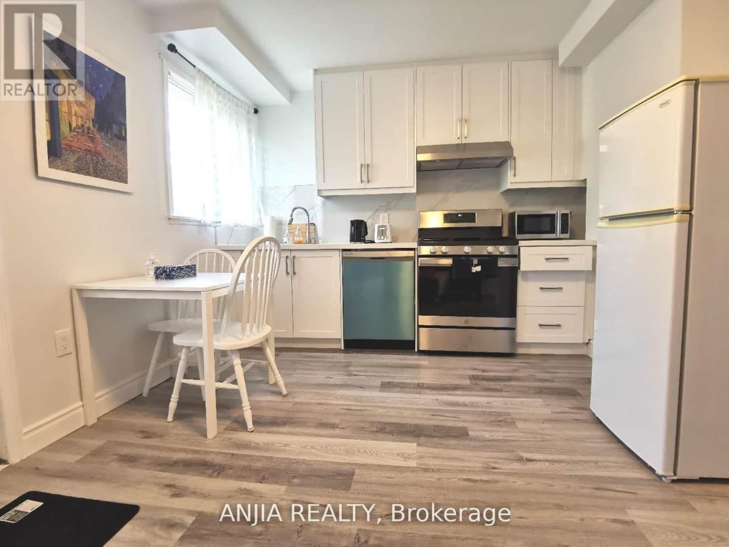 256 Homewood Avenue - Photo 1