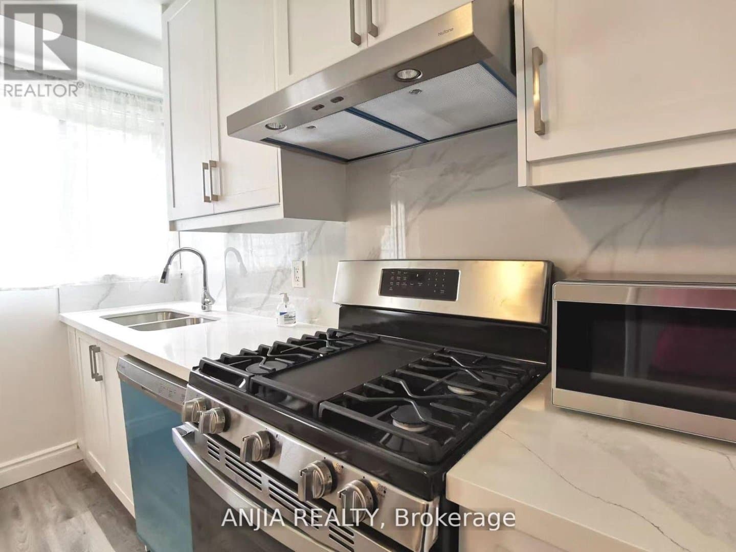 256 Homewood Avenue - Photo 3