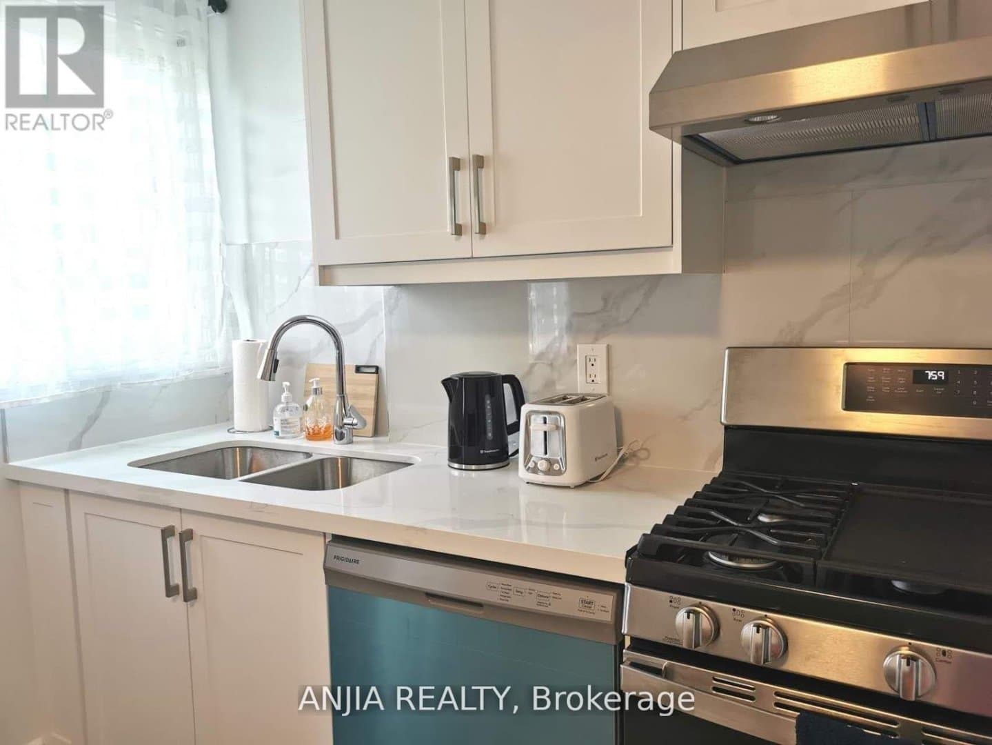 256 Homewood Avenue - Photo 4