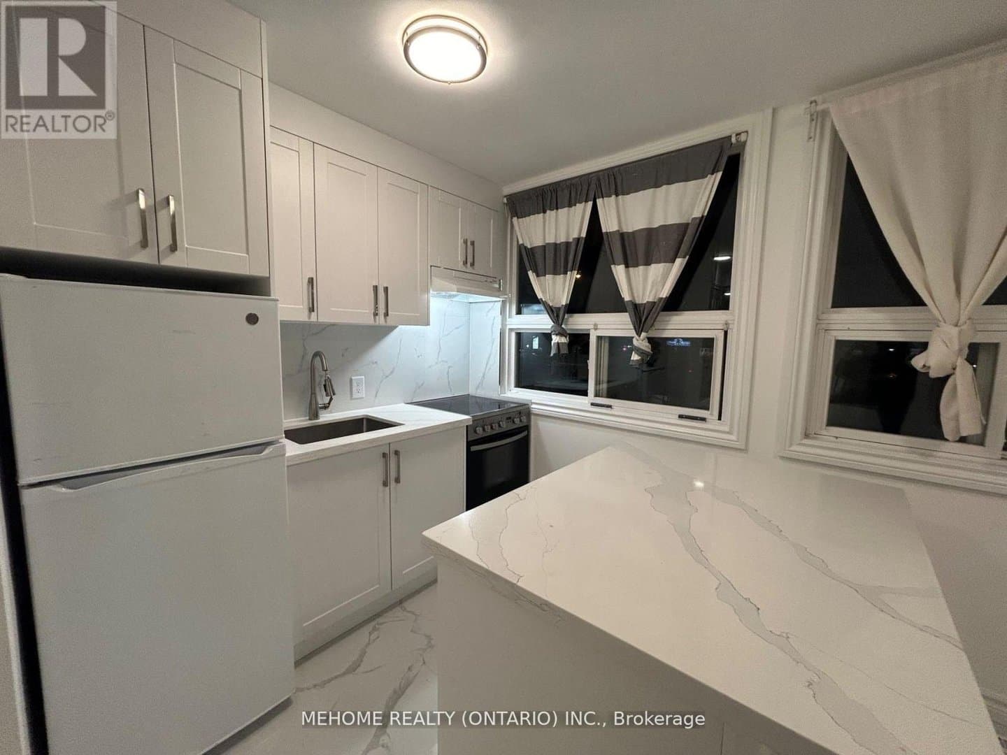 34 East Haven Drive - Photo 1