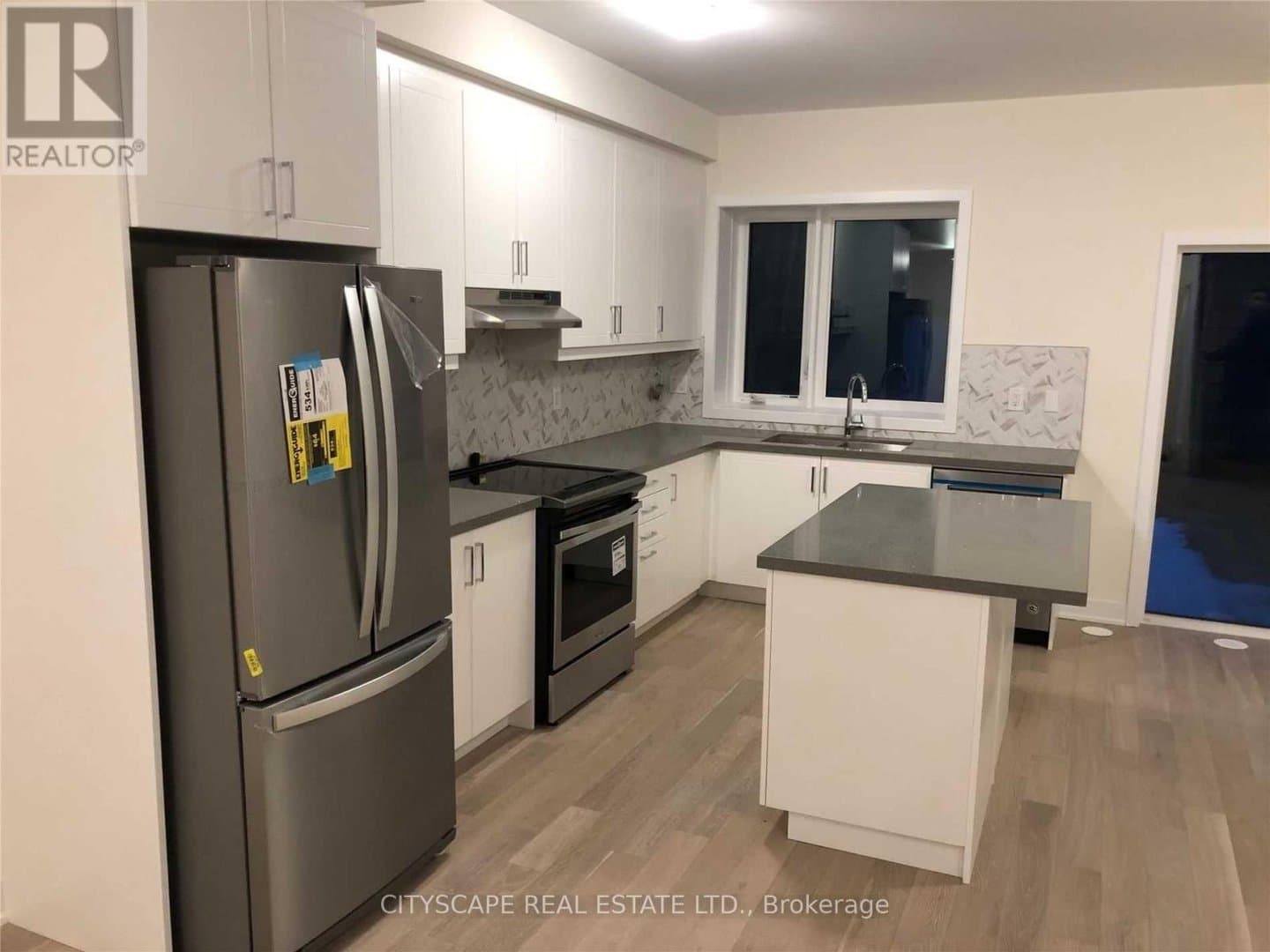 83 William Duncan Road - Photo 3