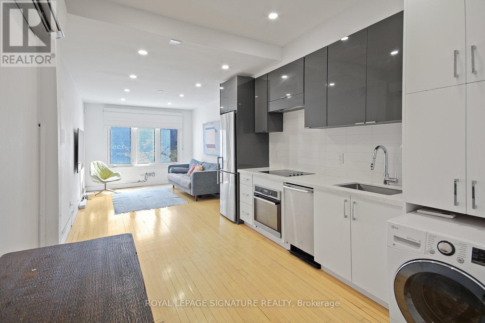 1048 Queen Street - Photo 4
