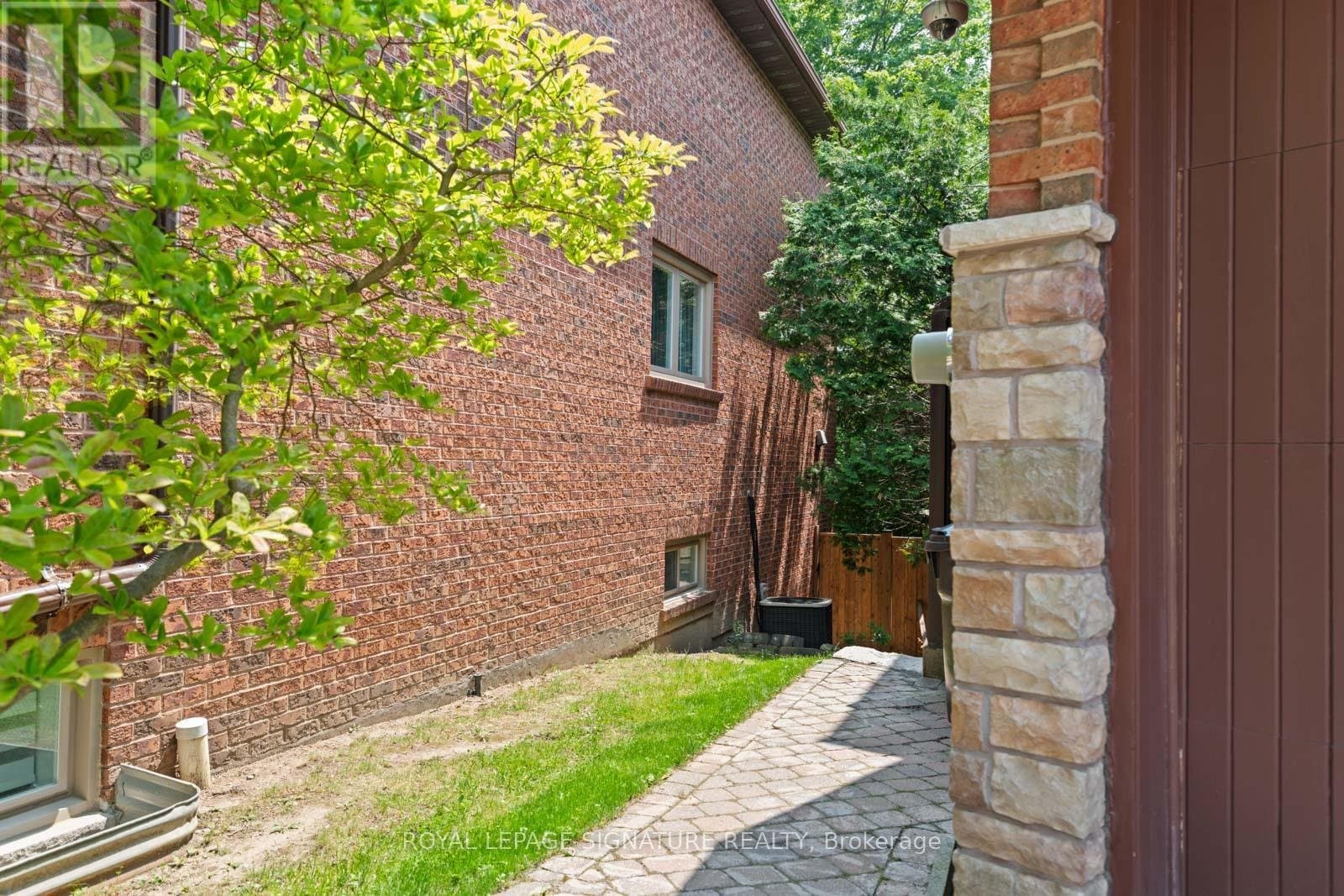 23 Brandy Court - Photo 2