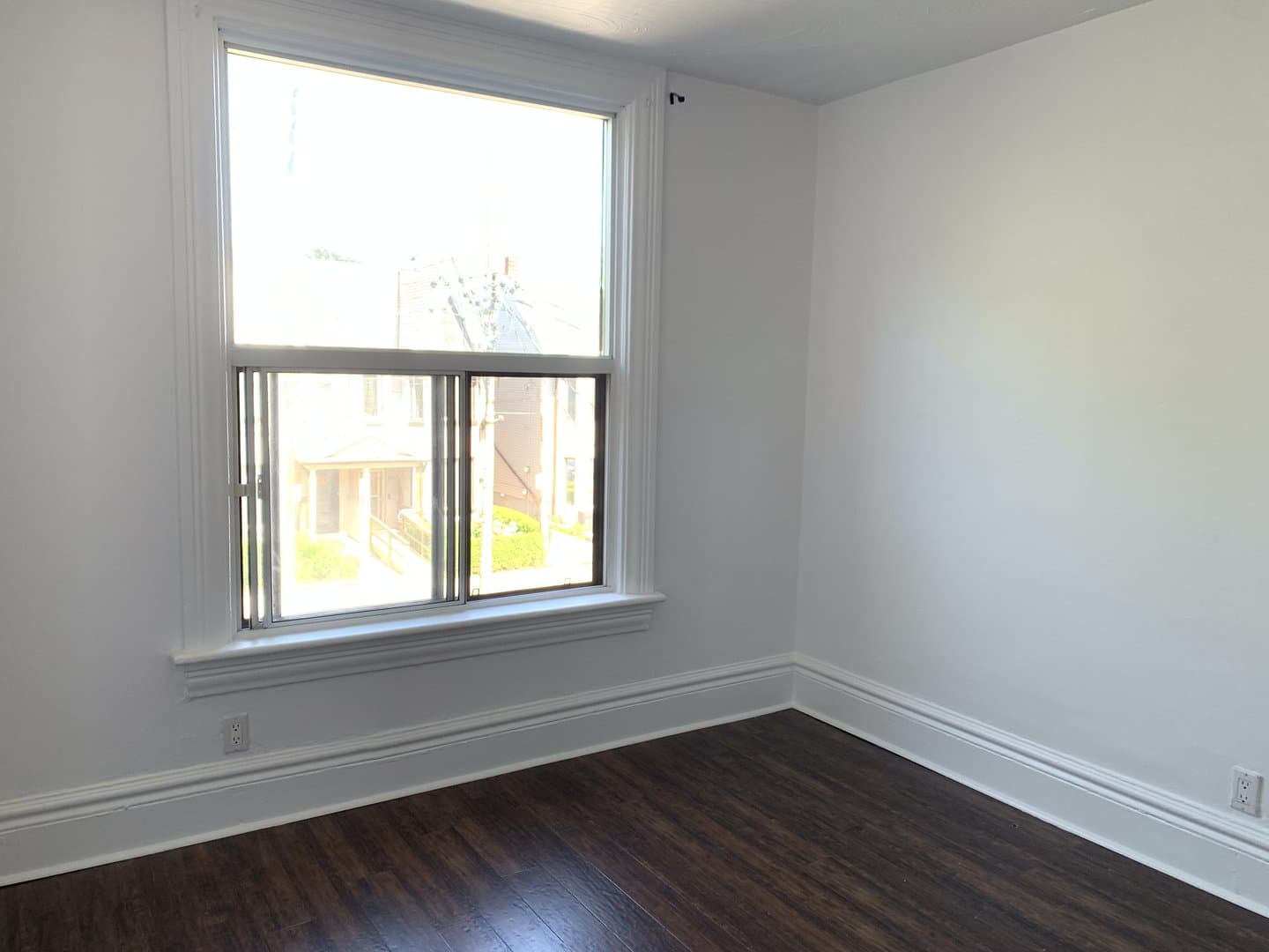 552 Lansdowne Avenue - Photo 1