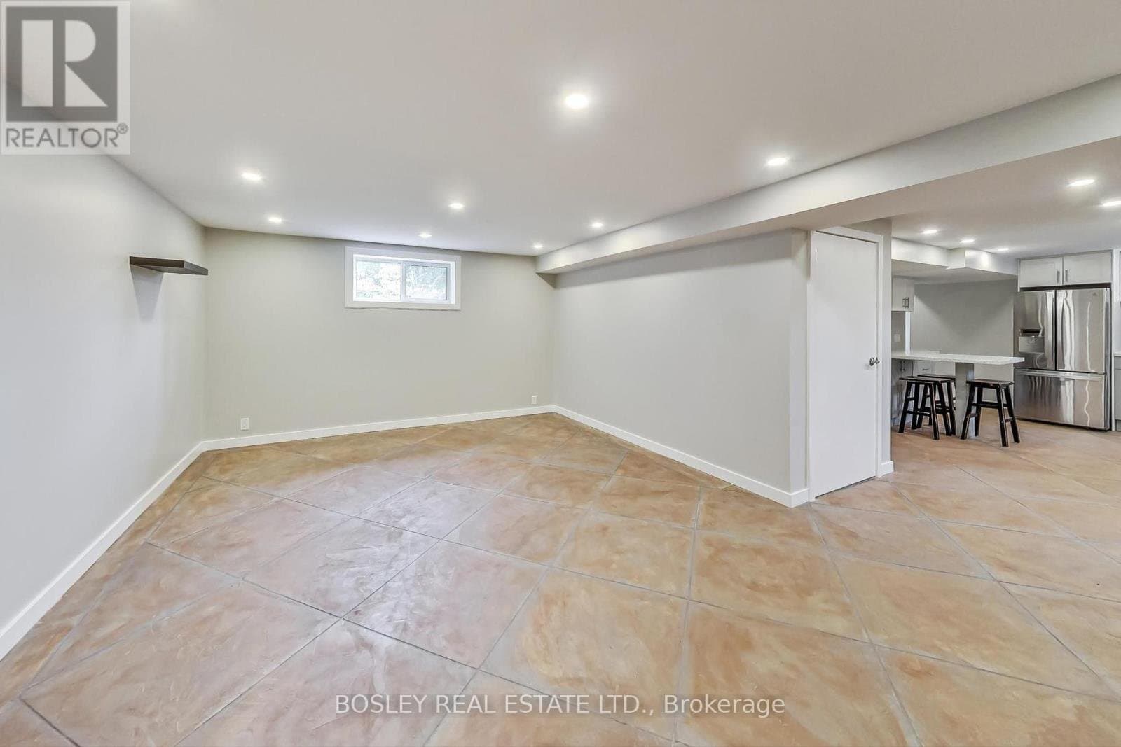 4 Thomas Avenue - Photo 4
