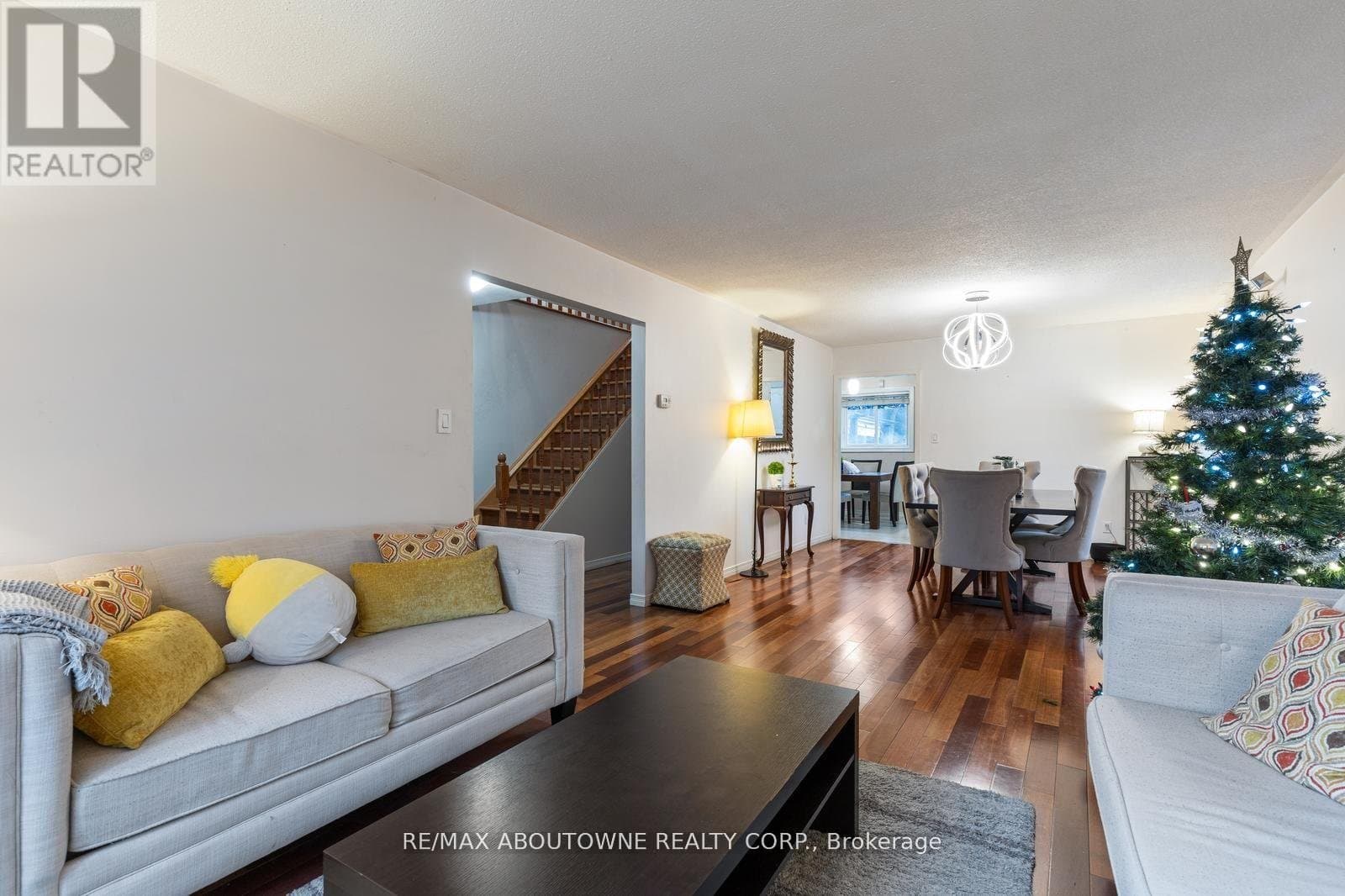 14 Angus Drive - Photo 3