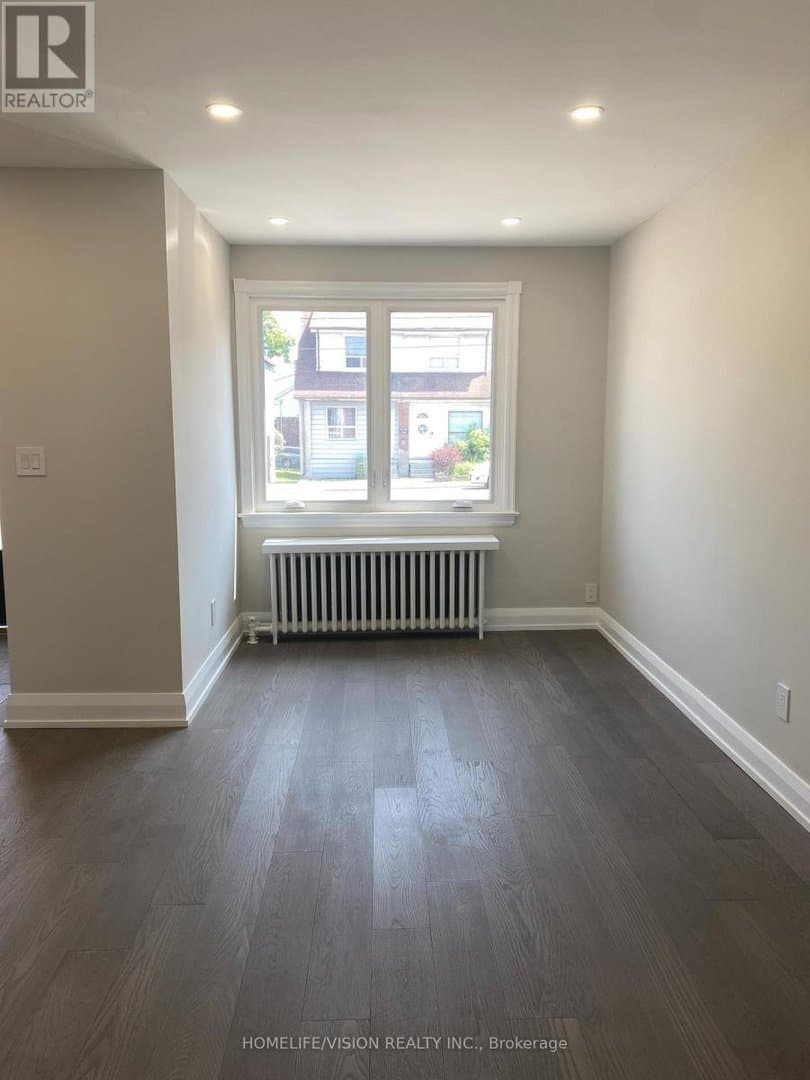 2448 Gerrard Street - Photo 3