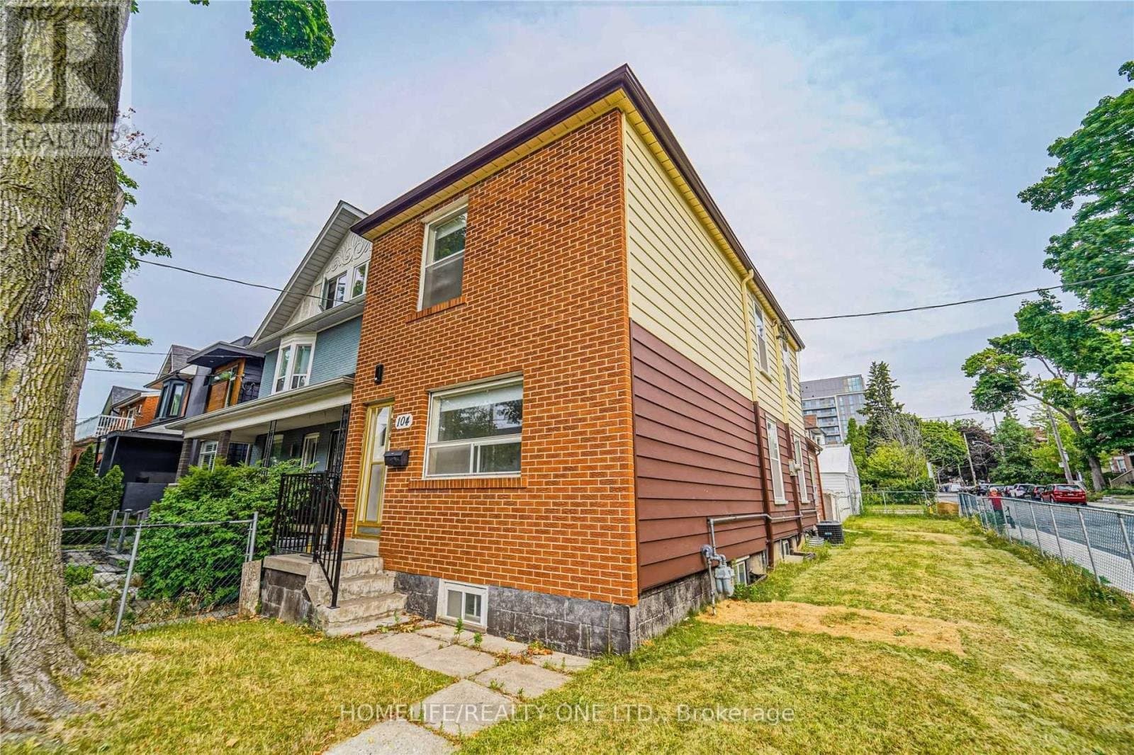 104 Benson Avenue - Photo 2