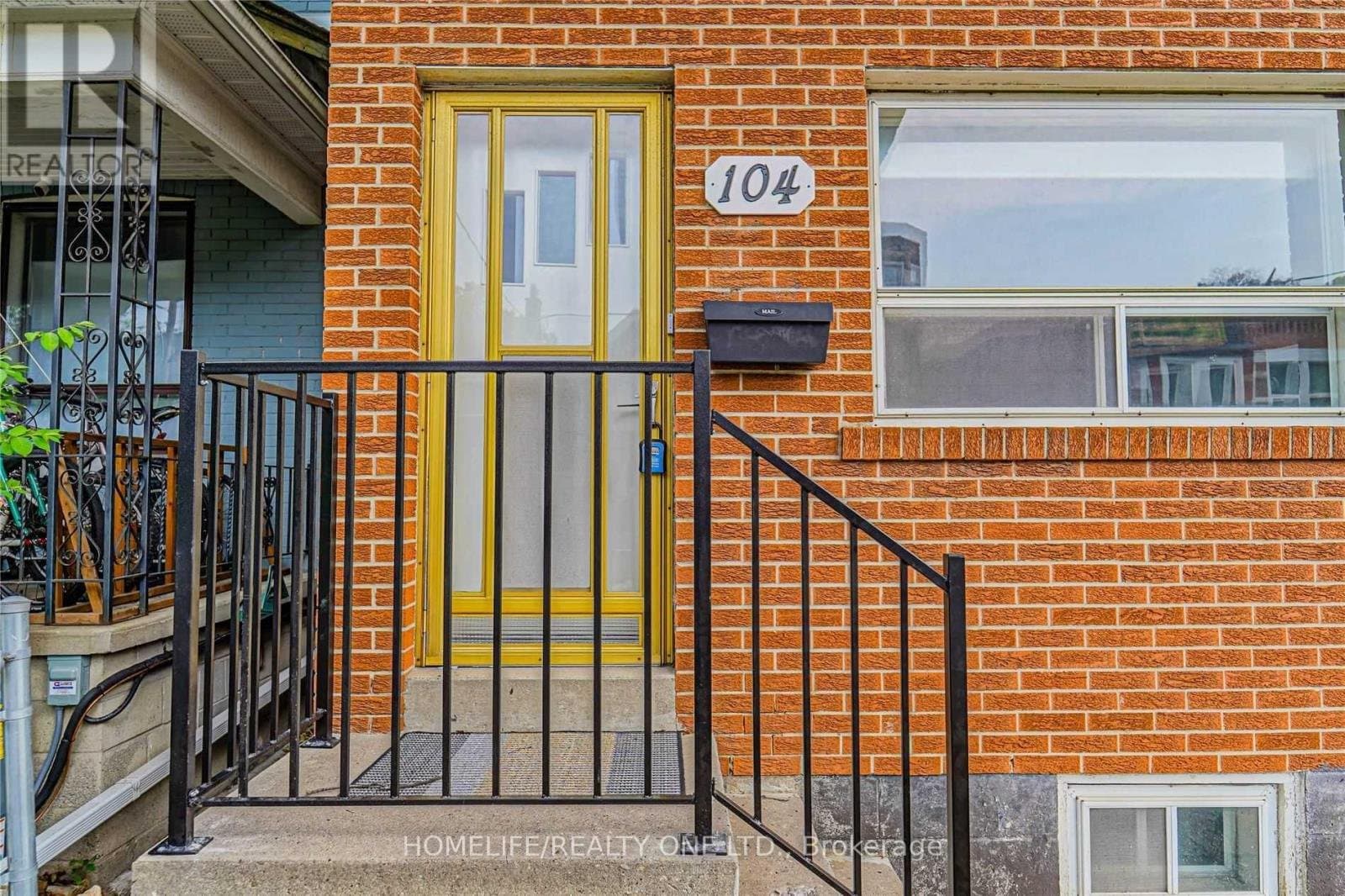 104 Benson Avenue - Photo 3