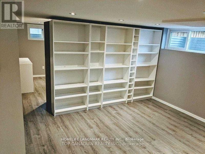 318 Betty Ann Drive - Photo 3