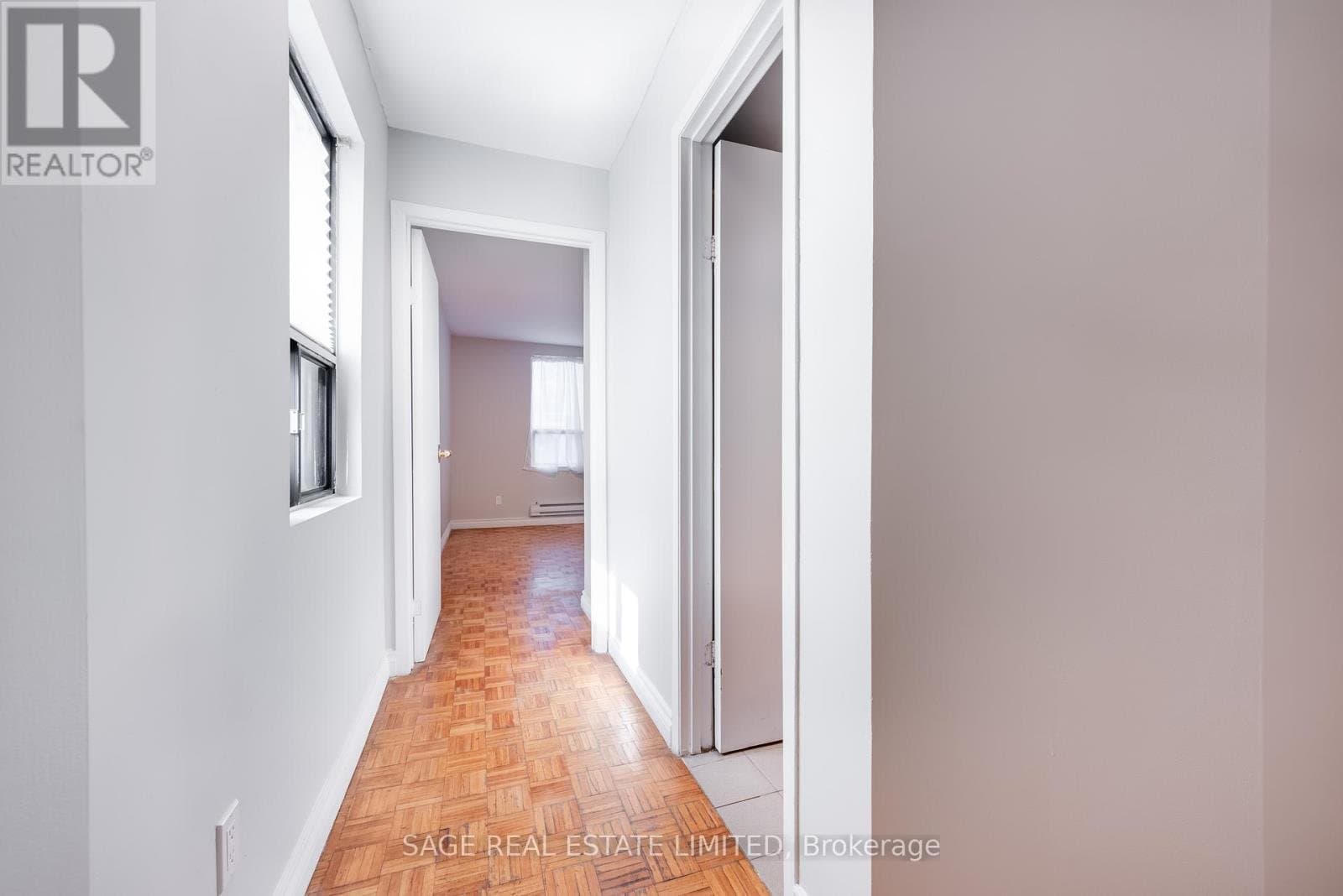 586 Richmond Street - Photo 3