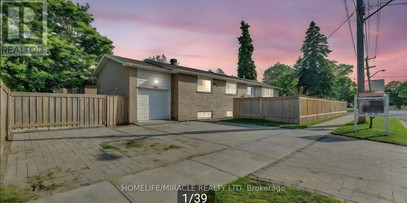 289 Coronation Drive - Photo 1