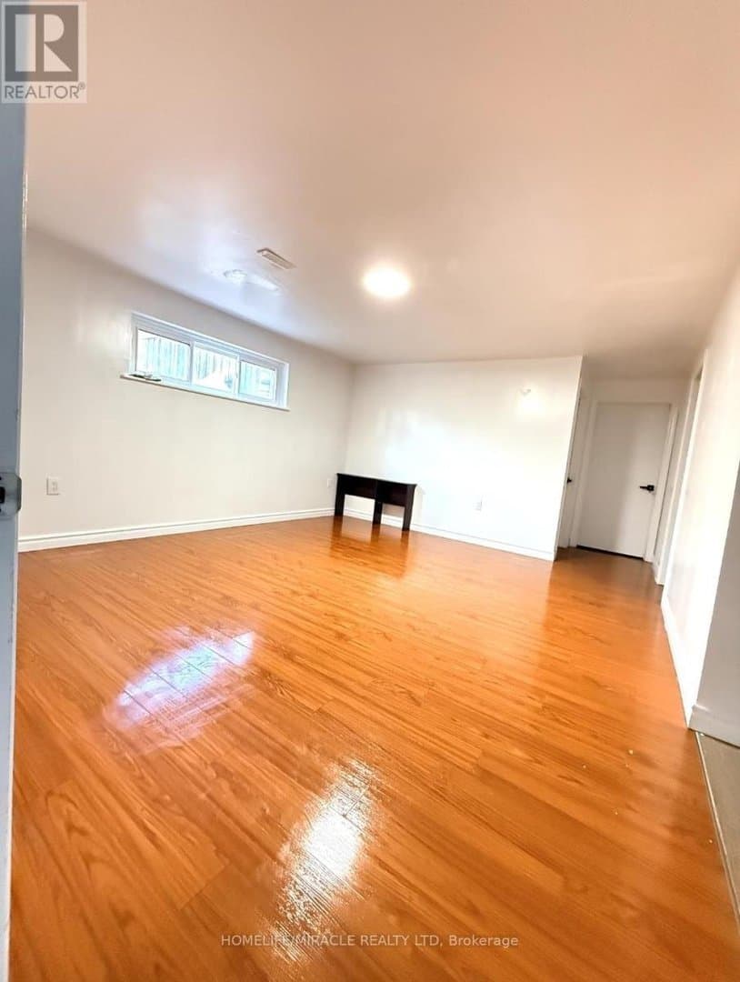 289 Coronation Drive - Photo 3