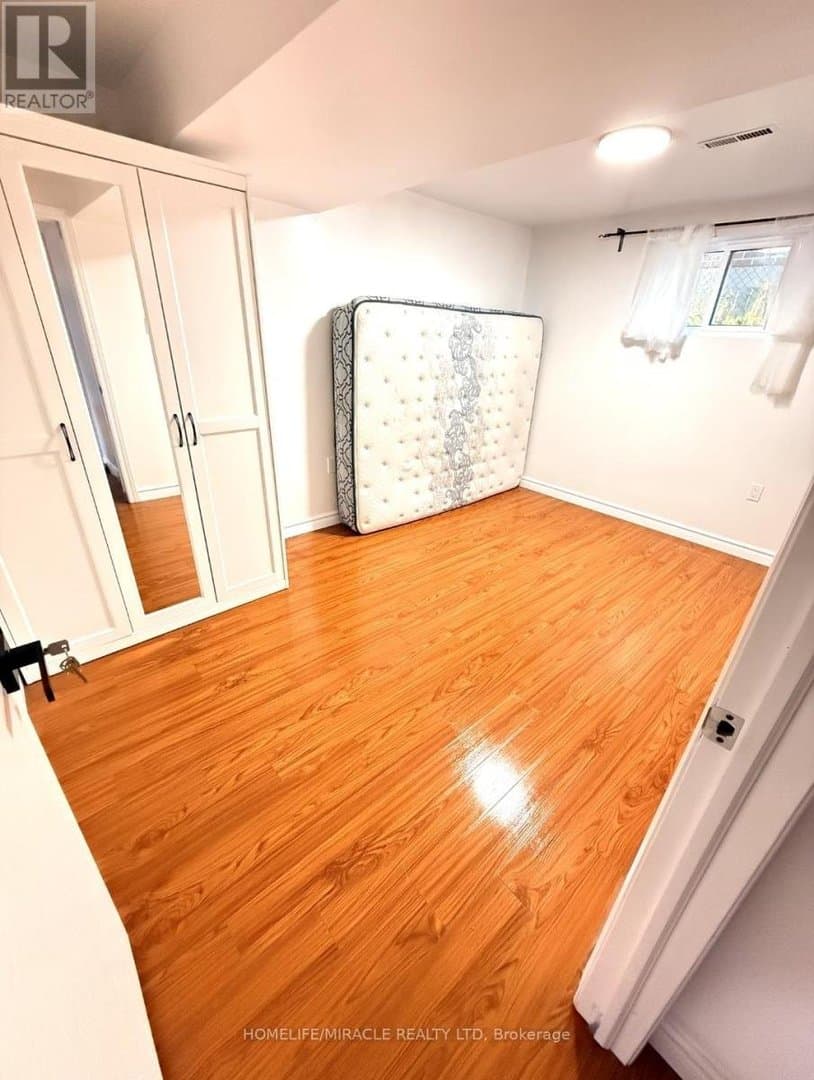 289 Coronation Drive - Photo 4