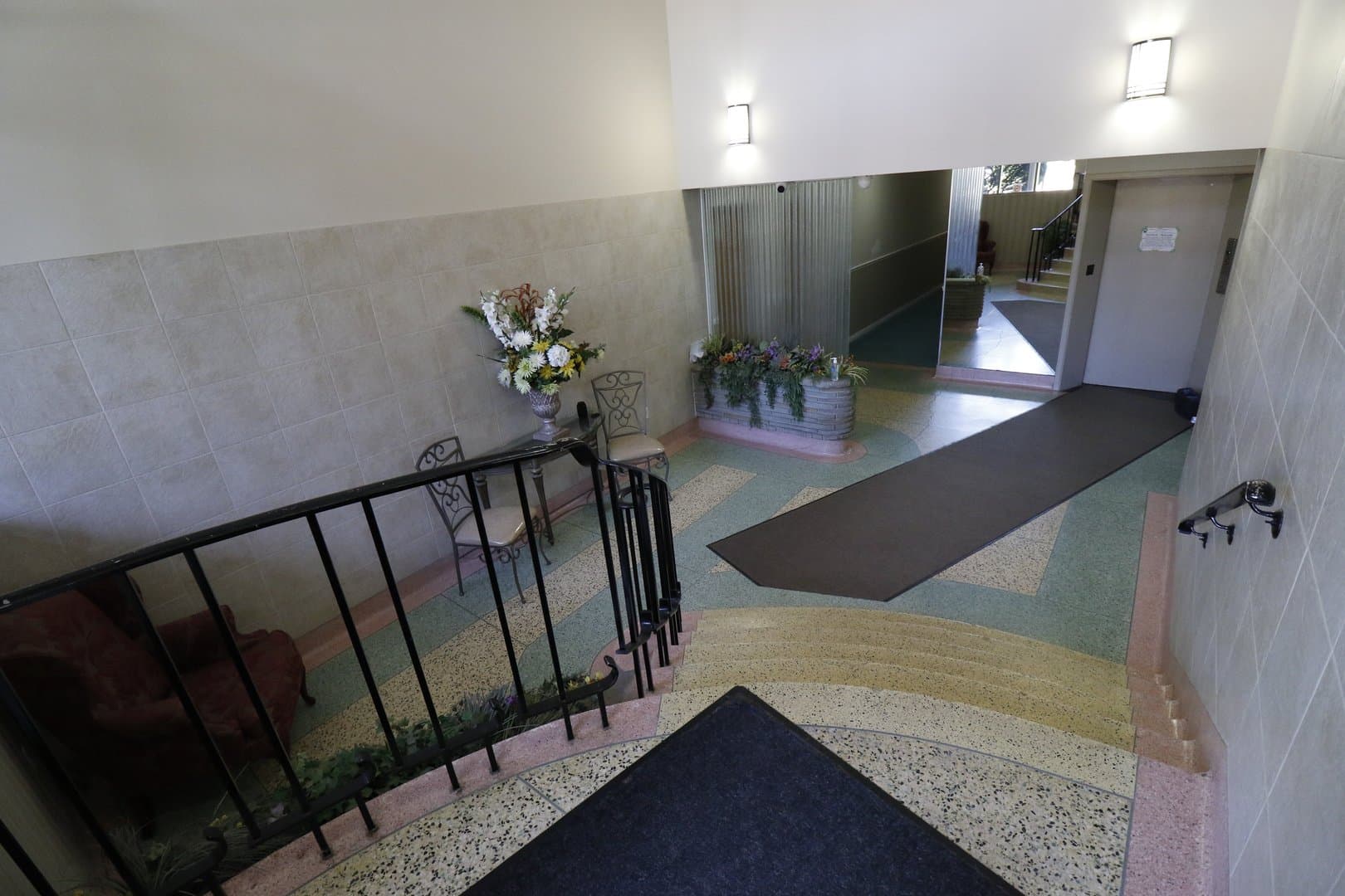 65 Keewatin Avenue - Photo 3