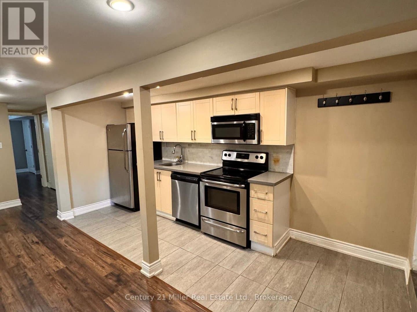 457 Annette Street - Photo 1