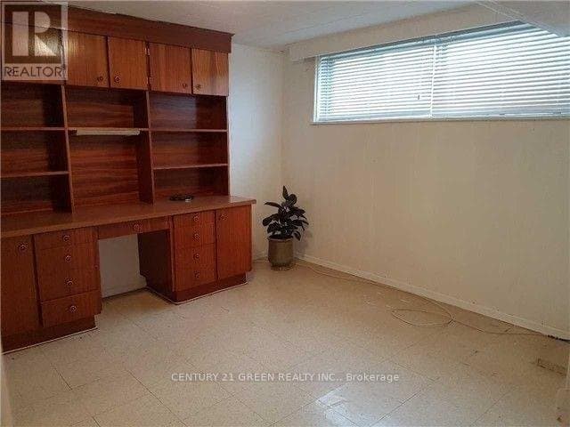 171 Kennard Avenue - Photo 1