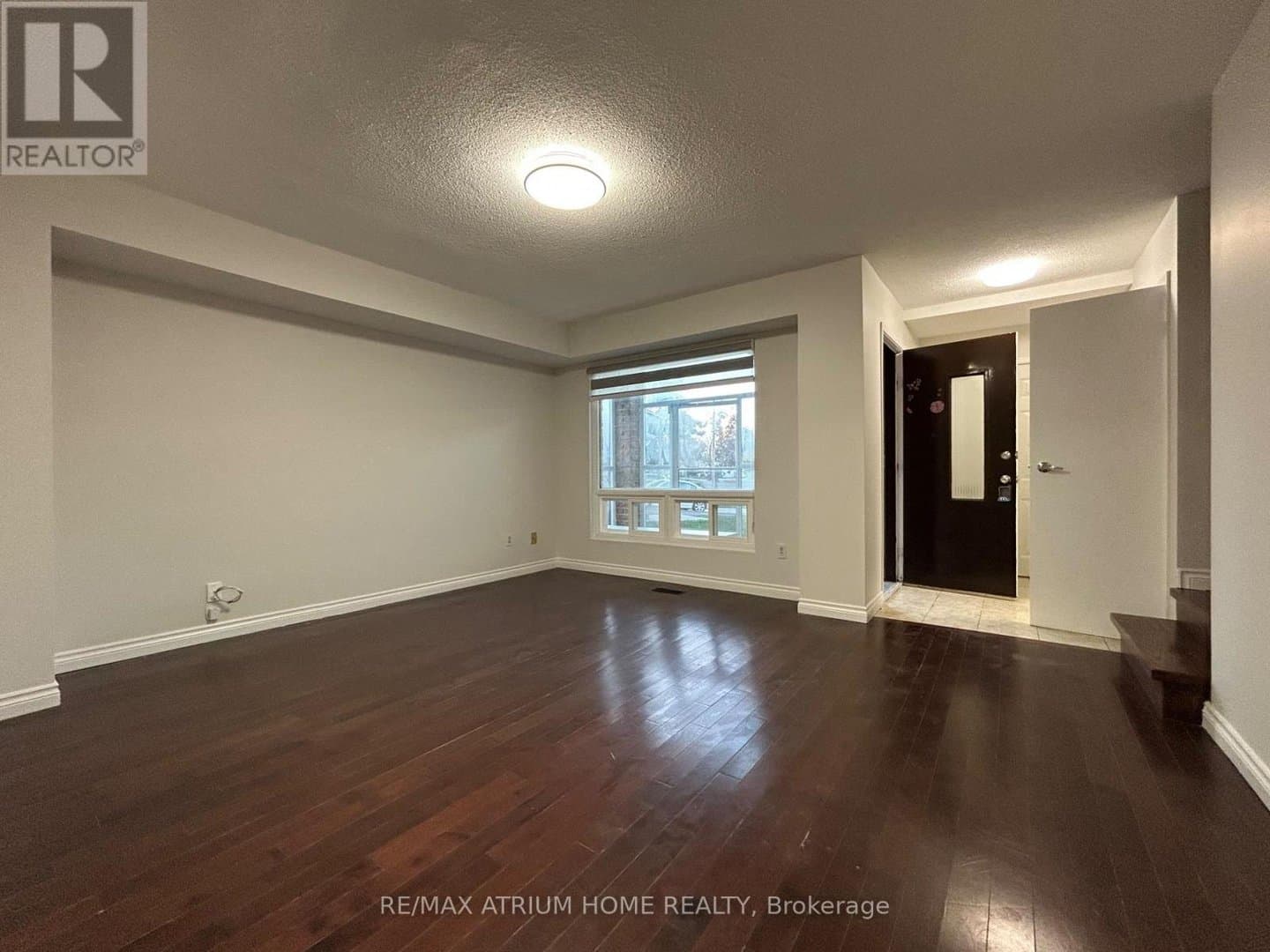 75 Mccool Court - Photo 3