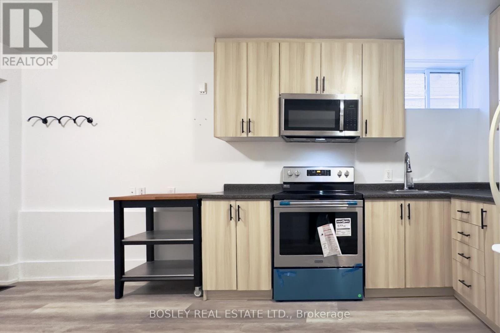 33 Lawlor Avenue - Photo 4