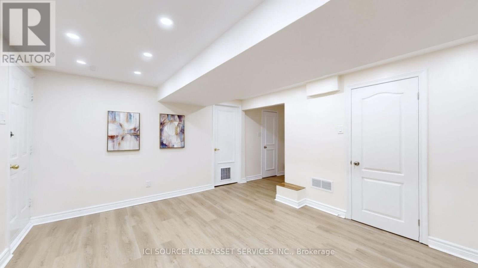 6 Queenscourt Drive - Photo 2