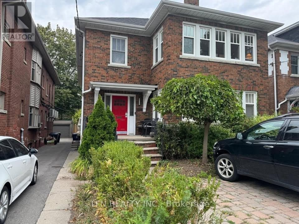 926 Avenue Road - Photo 1