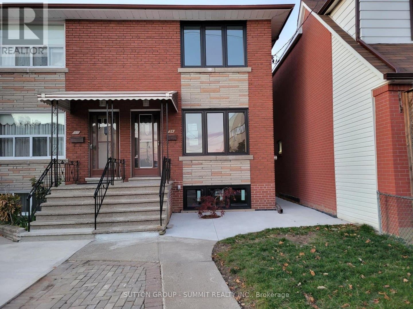 34 Ascot Avenue
