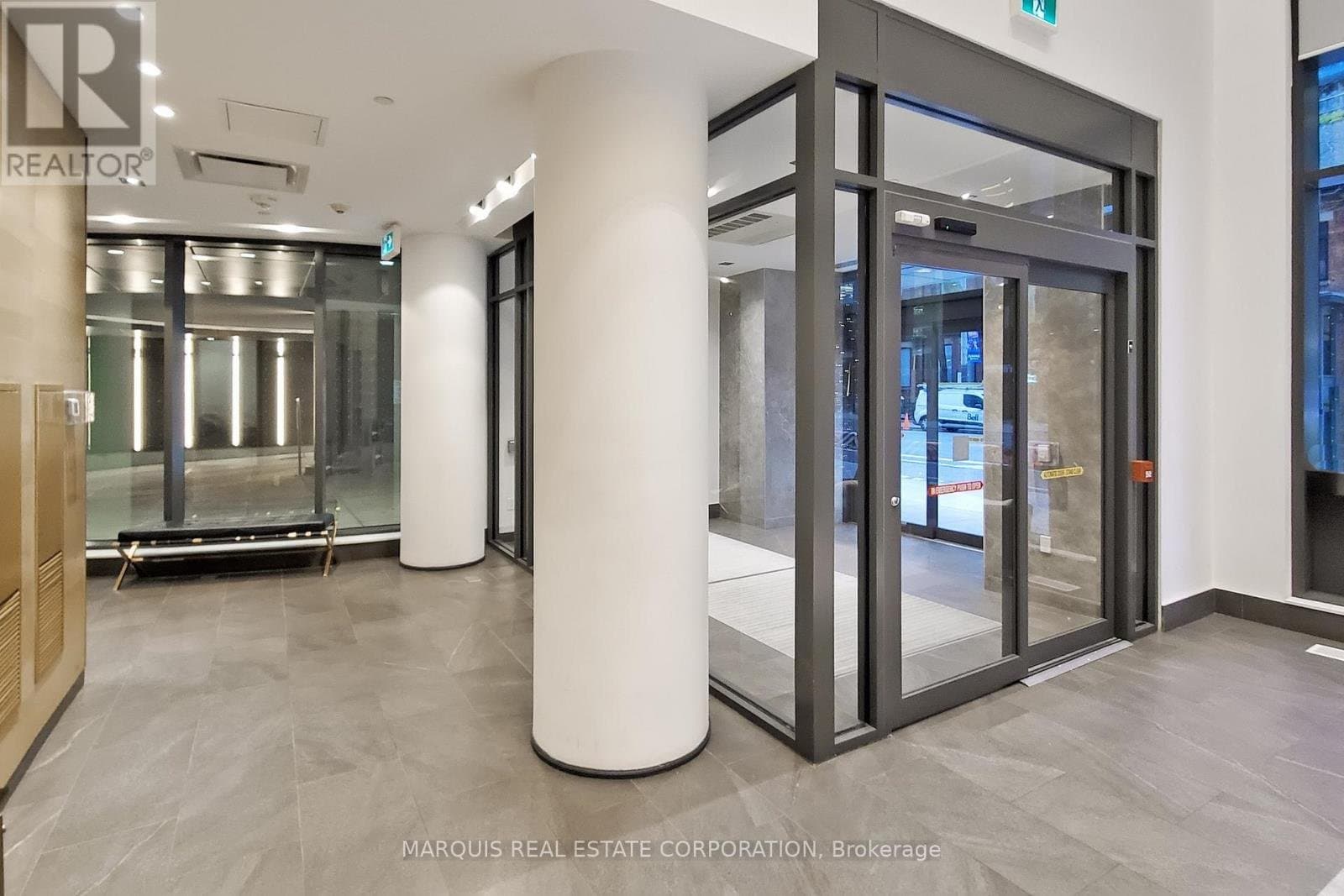 330 Richmond Street - Photo 2