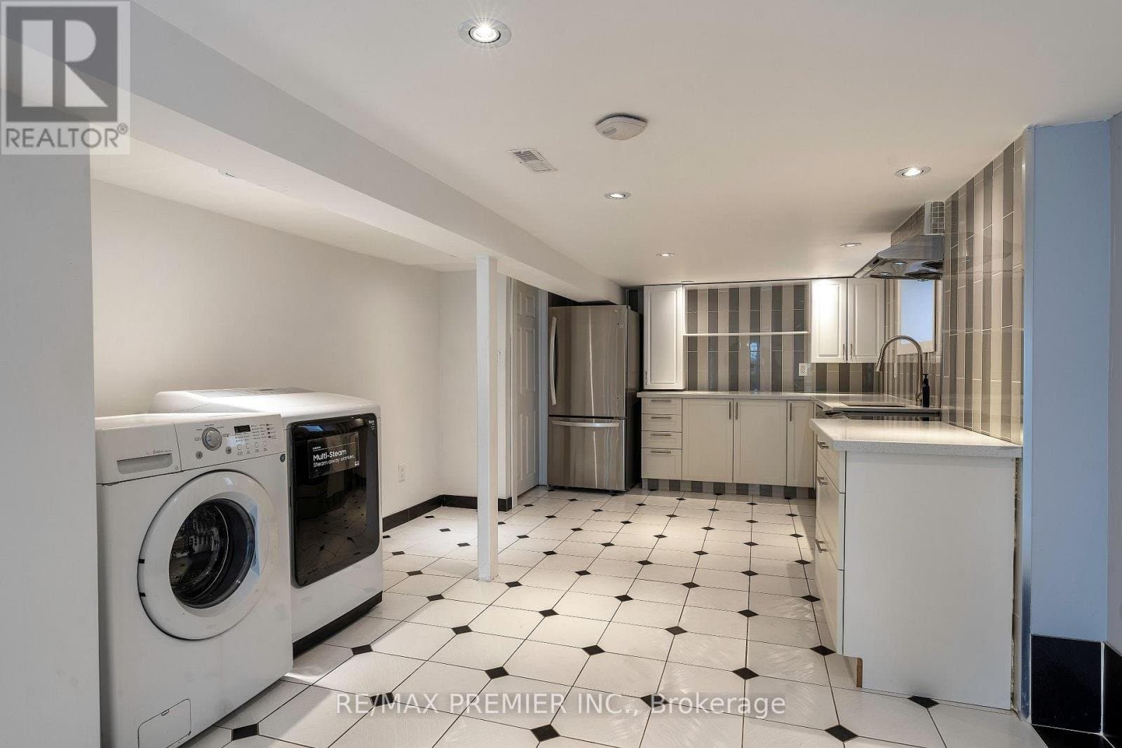 35 Florence Crescent - Photo 4