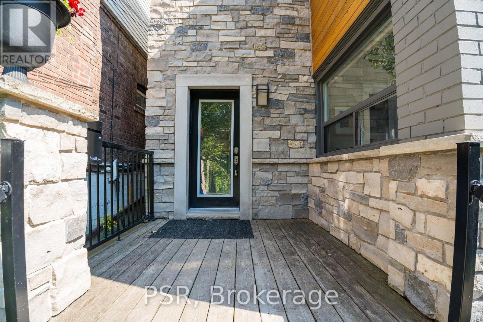 109 Neville Park Boulevard - Photo 3