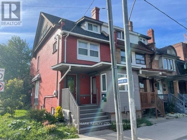 702 Bathurst Street - Photo 1