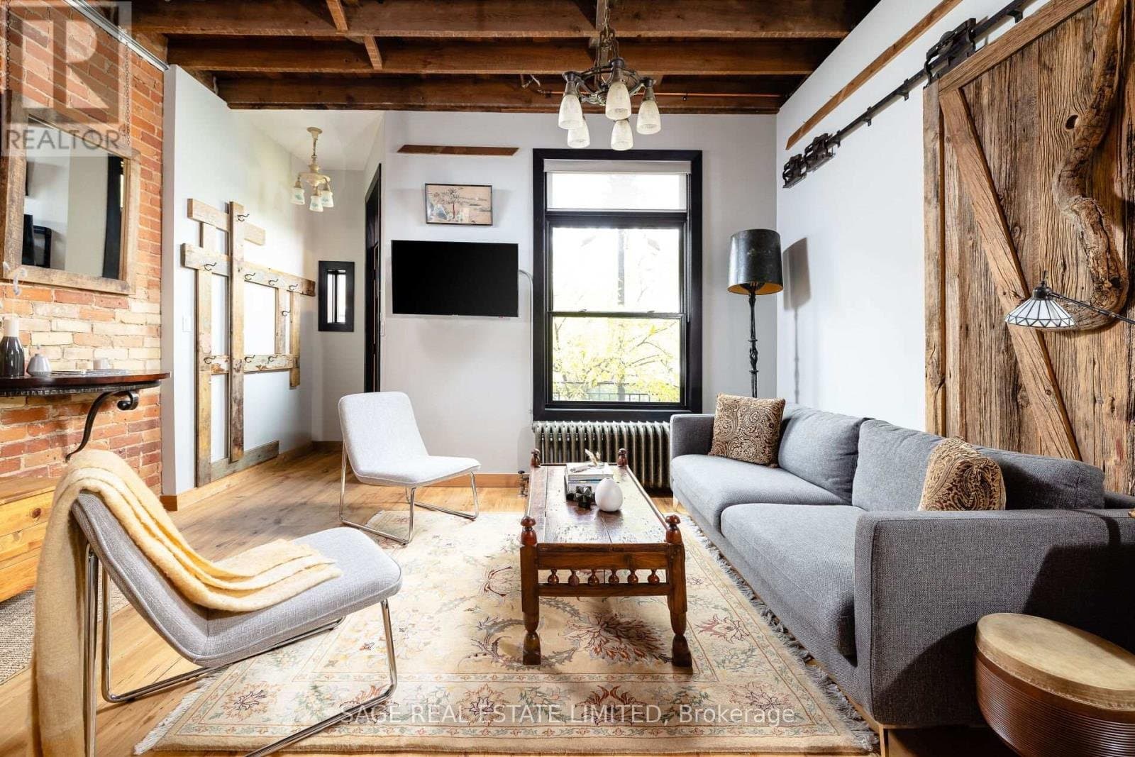 927 Bathurst Street - Photo 2